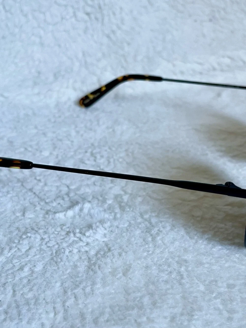 WONDERLAND INDIO Round Metal Frame Sunglasses in Black with Brown Lenses
